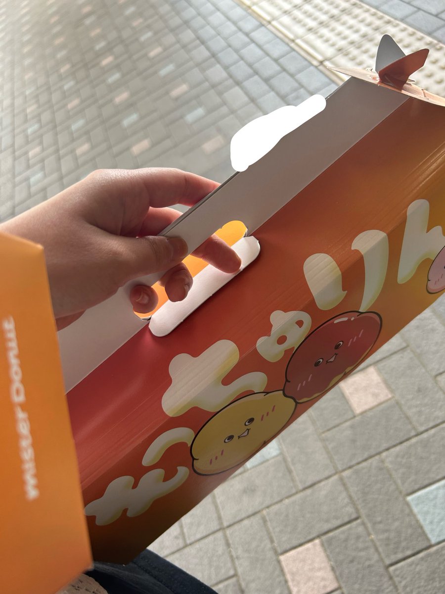 future_03_key's tweet photo. これほど
流行りもの買った人いなかっただろうな
もうイートインする！！ https://t.co/mZZrxRYXYo