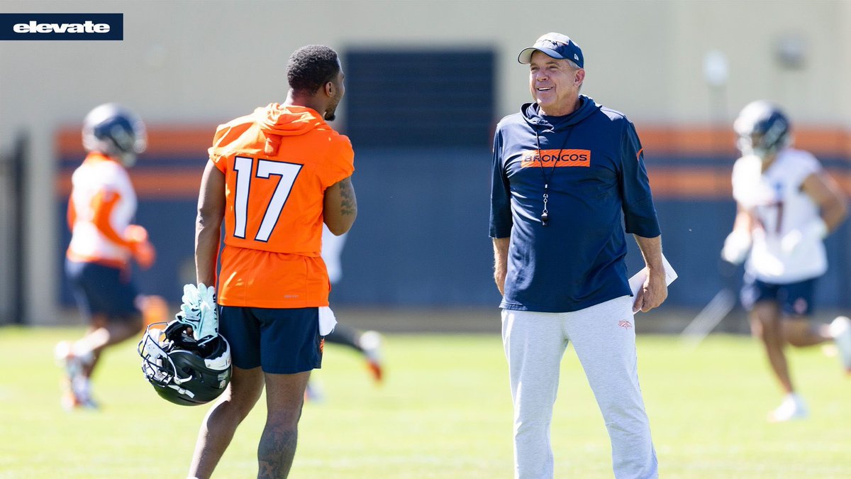 KelbermanNFL's tweet photo. My feelings on the Jaylen Waddle trade, summed up in one photo: https://t.co/iVE0K6PYqs