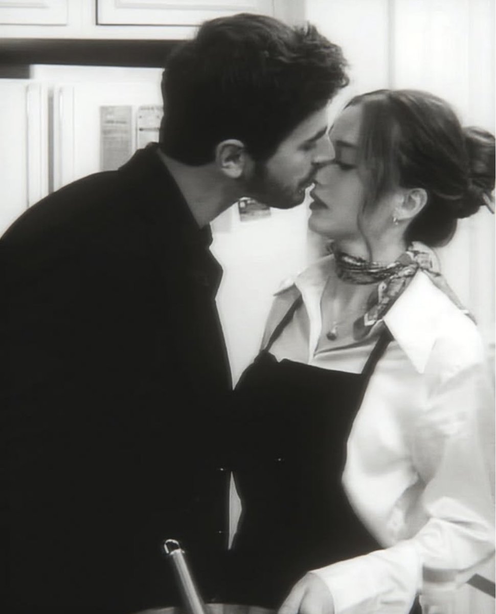 classybutkiller's tweet photo. ~They are so hot~ 🥵 
#Arafta #Emsu #MerTeş https://t.co/HeZI4JDl5b