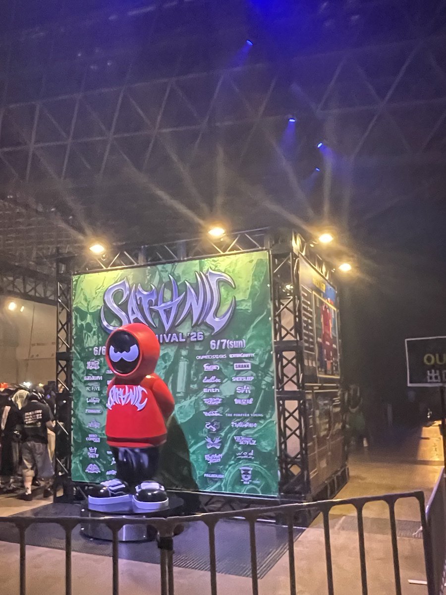_cynnqii's tweet photo. 今年もSATANIC😈
汗ビシャビシャ〜〜ライブ最高 https://t.co/TDpuIFyn3c