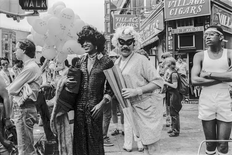 afrocolectiva's tweet photo. Hoy en el orgullo, cuando digas "yas, queen", cuando hagas voguing, cuando marches por la calle libremente y celebres la cultura queer, recuerda que se lo debes a la gente negra LGBTQI+ y honra eso. https://t.co/uKYhigVdw6