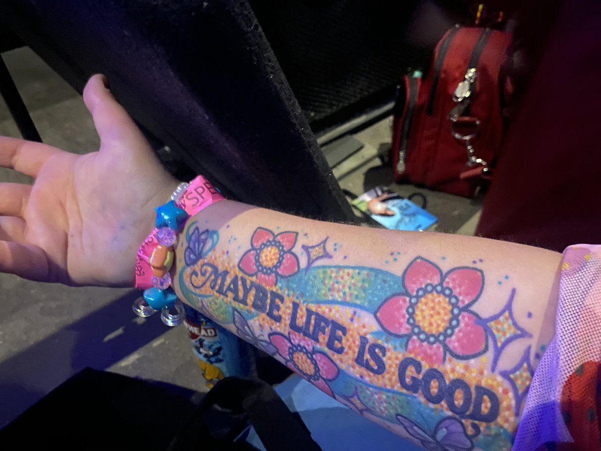 maxxioverdrive's tweet photo. My fave parts of @EmBeihold’s Denver Shapeshifter show:

- Em crouching down to sing directly to me 🤩 
- showing Em my tattoo
- the sense of community
- the child I didn’t know who held my hand during the entirety of Won’t Let Go
- Janani
- every song✨
Come back soon 🩵 https://t.co/pO4O64ao7F
