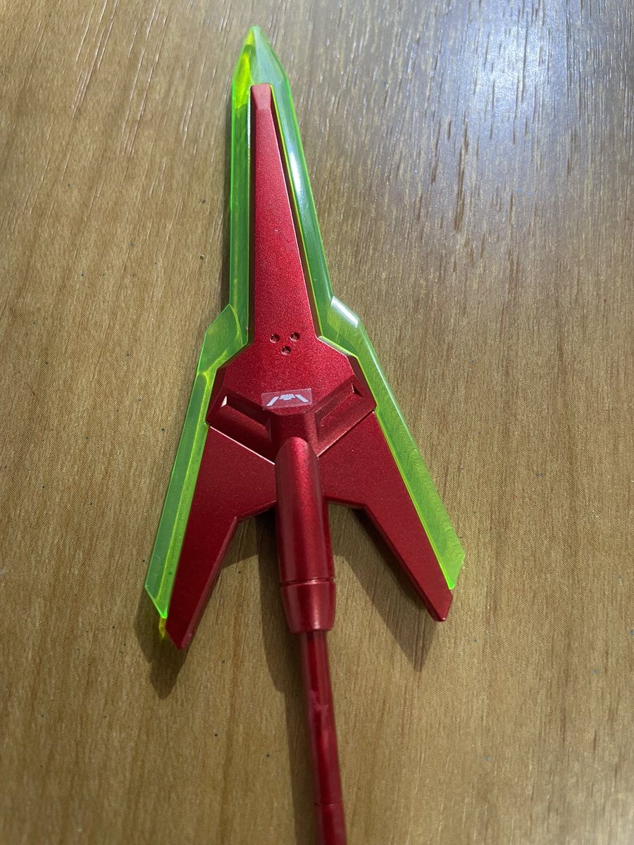 putochimu's tweet photo. あーなるほど、貼るのやめとこ
メタル系やとシールの形がめちゃくちゃ浮くわ
勉強になった！本体に貼らずに試しに武器からにしといてよかったわ
#ガンプラ https://t.co/TdGF9P3dIN