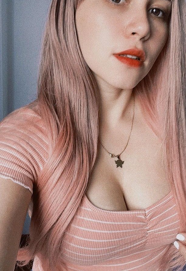 lore43naroja's tweet photo. ✨ Me quieres encender? https://t.co/U8l4KPZBxH