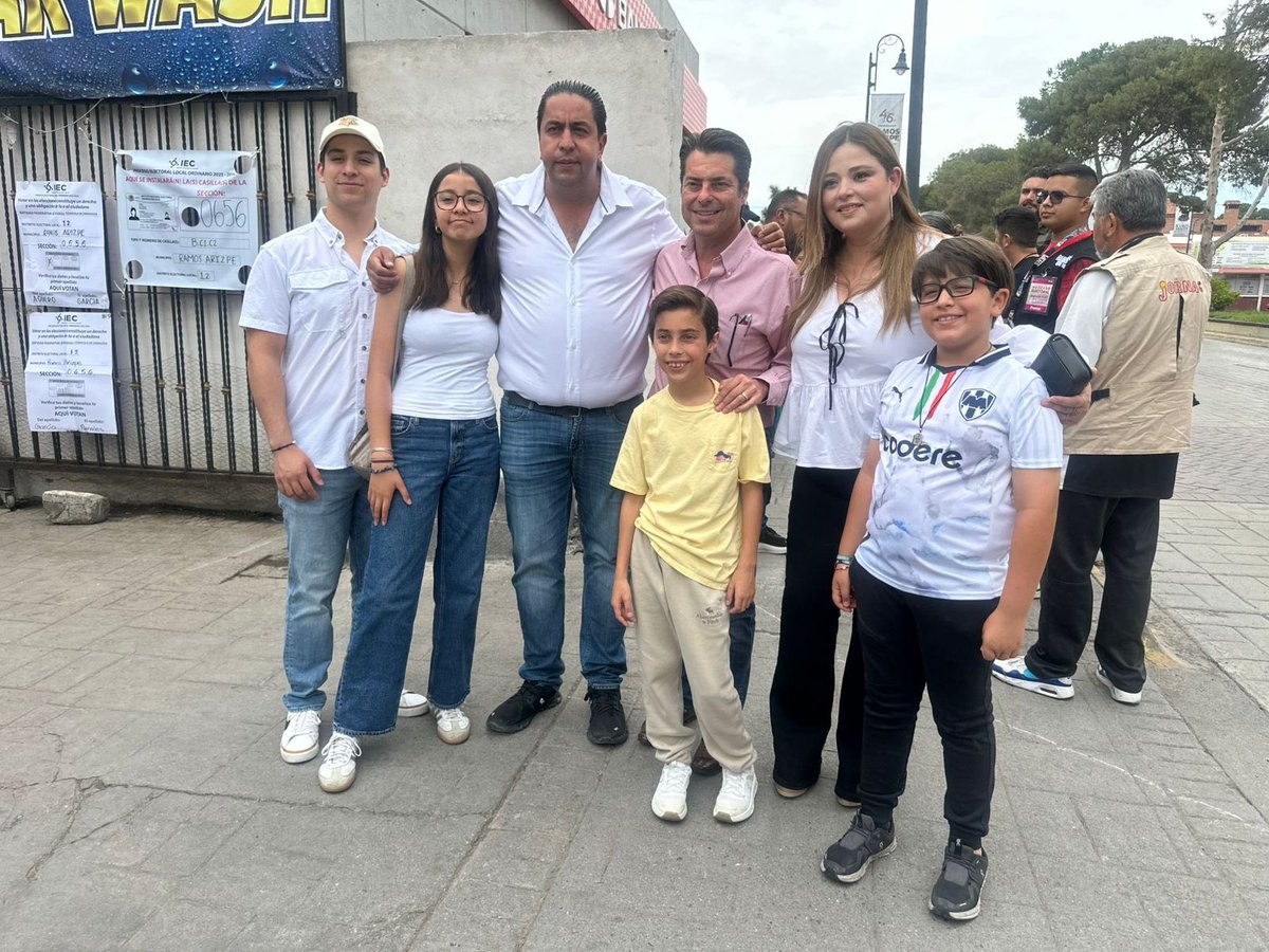 enriquemym's tweet photo. Celebramos el triunfo de Chema Morales y Everardo Durán como candidatos del Distrito 12. Como delegado, los pude acompañar en una campaña de propuestas, y cercanía. Los resultados del gobierno de Manolo Jiménez fueron factor decisivo de la victoria. ¡Felicidades #Coahuila! https://t.co/l3CjO7SBS3