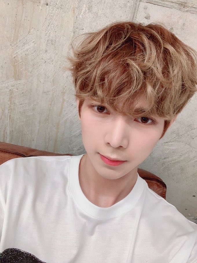 nitroyeo's tweet photo. just thinking about how this angel has deserved much better for more than 7 years now…
#YeosangDeservesBetter https://t.co/YH1DY3uNwE