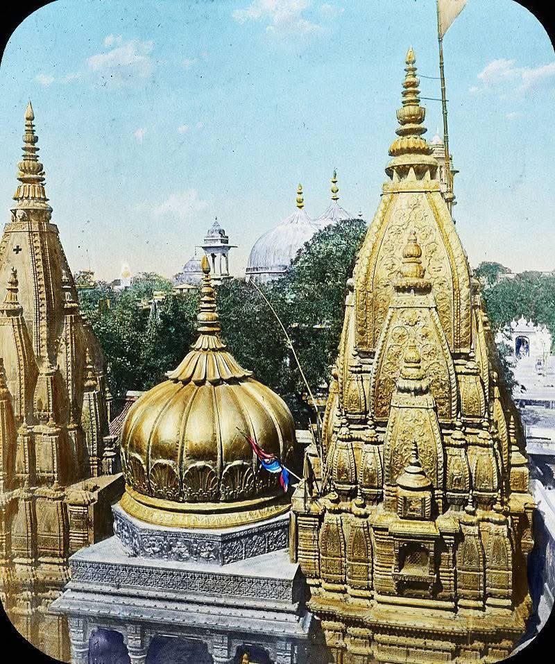 Kharagket_'s tweet photo. In the space of thirty six years of his rule, a Sikh sovereign presented the Kashi Vishwanath temple with its gold dome in 1835.
Meanwhile, in thirty six years of your own dominion, you have contrived to riddle the gilded sanctum of Darbar Sahib with bullets on two separate occasions in 1955 and again in 1984.