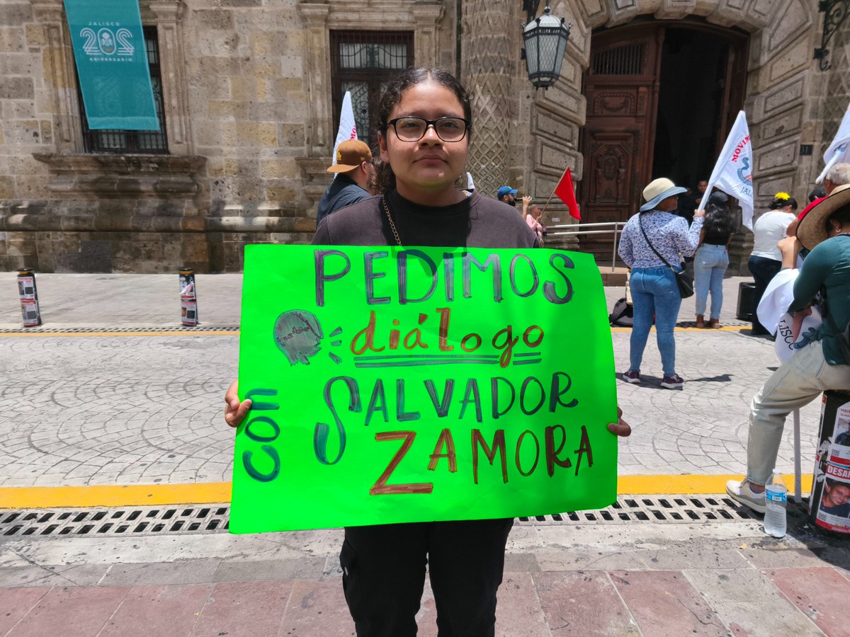 Waterloo_9's tweet photo. La forma de gobernar por @PabloLemusN al estilo #Jalisco es menos obras para la gente pobre y más para la gente rica. 
#JalisciensesExigenSolución
@GobiernoJalisco https://t.co/kkwXv8dhJo