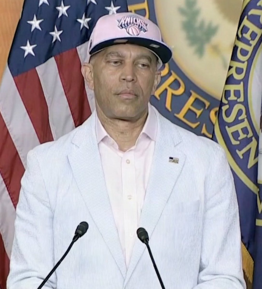 theblaze's tweet photo. Hakeem Jeffries appears to have photoshopped his face on Instagram… https://t.co/iP86jI3570