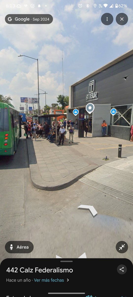 preedith's tweet photo. @jcrtoral @fifaworldcup_es @muralcom @andres_dlap @ollinm @SergioBalditP @genesisetce Hay varios puntos en la ciudad en dónde pasa eso, incorporan una ciclovía y en un cruce peatonal, de automóviles o de tren, simplemente no existe una conexión, por ejemplo en periférico norte en su cruce con federalismo, justo donde está la estación del tren ligero. Sin rampas https://t.co/XWYFn7zai6