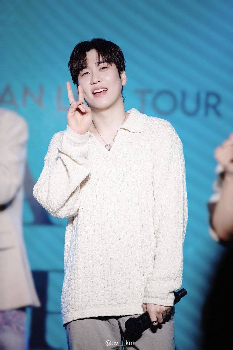 cv__km's tweet photo. ♡2026.06.09

@HS_930609

보이프렌드의 명품 보컬 현성오빠 생일축하해요❣️

#보이프렌드 #현성 #ヒョンソン #hyunseong #BOYFRIEND #HAPPYHYUNSEONGDAY
#HAPPY_HYUNSEONG_Day https://t.co/qxbJk9ct81