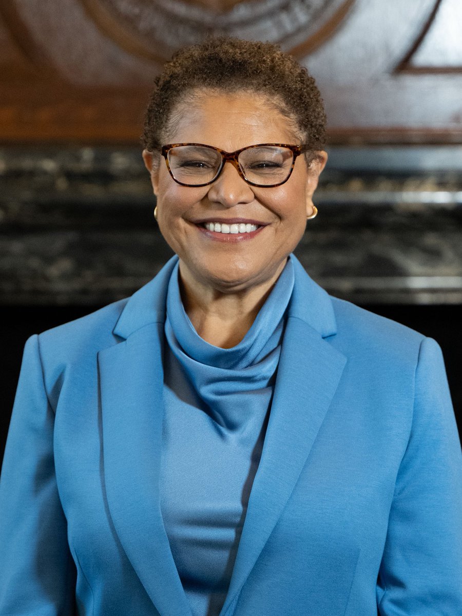 ThePoliticalHQ's tweet photo. 🚨Los Angeles, CA Mayoral Election🚨

🔵 Karen Bass (Inc) - 34.3% ✅

🔵 Nithya Raman - 28.5% ✅

🔴 Spencer Pratt - 25.8%

93% of expected votes in

(The top two candidates advance to a runoff if no candidate receives 50%) https://t.co/YyB05BhJbe