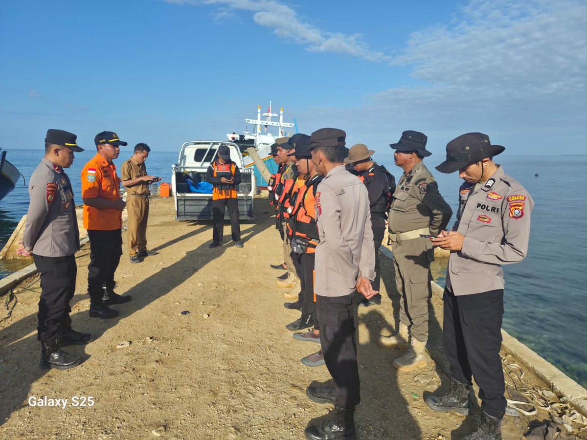HumasSARKendari's tweet photo. Bombana 09/06 -- Tim SAR gabungan melanjutkan Ops SAR hari ke- 4 terhadap 1 org nelayan yg hilang disekitar perairan boepinang desa larete kecamatan poleang tenggara
#basarnaskendari
#timsargabungan
#possarkolaka
#anoarescue304
#humassar304 https://t.co/osjfgyUneE
