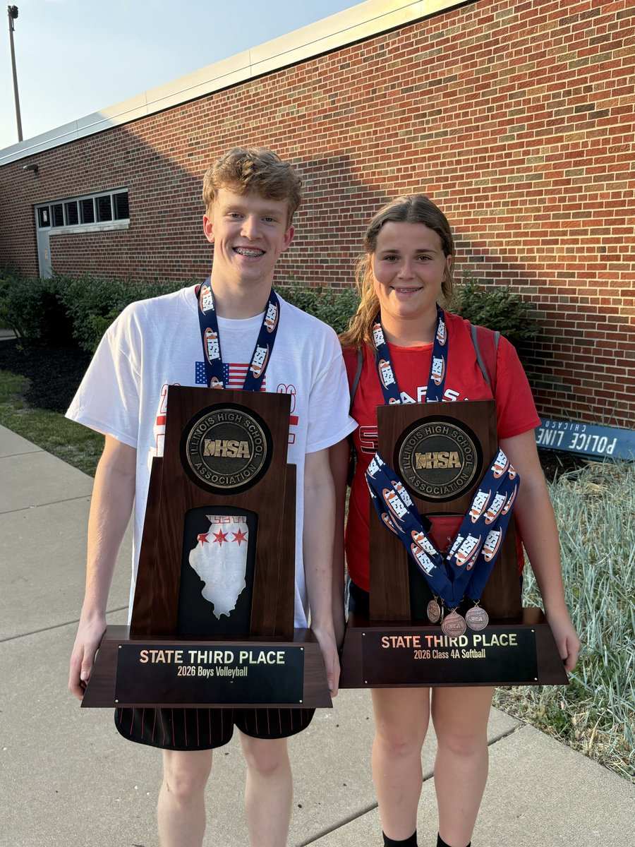 Elhonkisz18's tweet photo. What a great experience with team 24 taking third at state. Thanks to the coaches, team, and parents for an amazing time. Back to the cheetahs to keep putting in that work. @RedHawkSB @ChiCheetahsOrg @CheetahsLukasik @CoachWallace29 @UTampaSoftball @IlliniSB @NUSBcats @NIUHuskiesSAAC