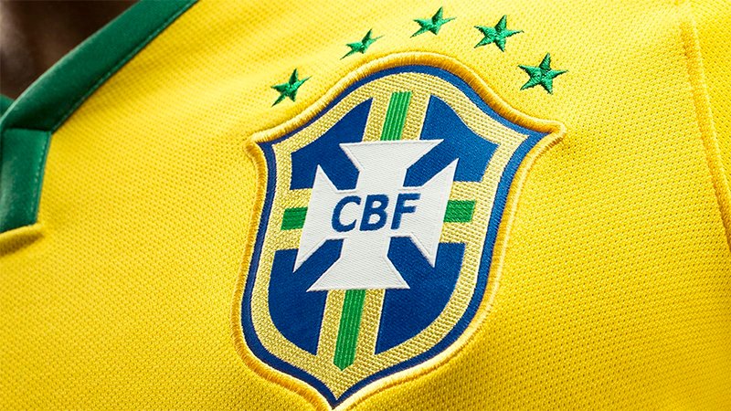 Futebol2_00's tweet photo. @siempreconargok @Laliux_Cipher O que importa é essas estrelas no Peito.

E essas nós temos 5. https://t.co/EI1t8QypWW