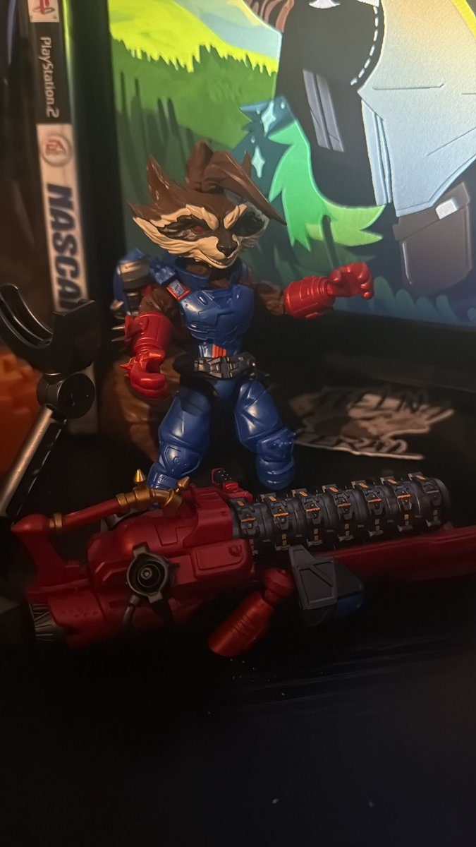 Dogeonthemoon's tweet photo. @AlohaBGM I love him so much. The wires on his gun are annoying af to connect 😭 https://t.co/qVUHx1LYLt