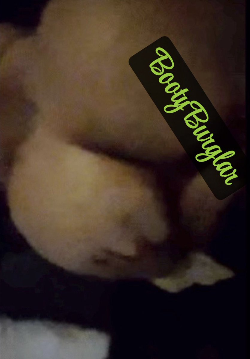 BootyBurglar000's tweet photo. You know had to eat this big ol butt. Love how it smells. She told me I don’t please her like her man does n has never been handled like this before. I think that’s why she can’t leave me alone. Time to eat 🫦#bigass #assworship #asseating #bbw #bigbooty #chudai #cumming #edging https://t.co/udCn4iQla9
