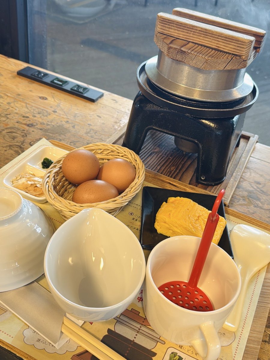 k_protec's tweet photo. good morning~♡

＃たまごの日 🥚
ランニングエッグの卵かけ御飯🍚🥢
生後220日から420日の元気な若鶏が産んだ卵は
コクがあって美味しいのでﾍﾟﾛｯと食べられちゃいます😋
ふわふわ卵白の卵かけ御飯また食べたーい✨

火曜日もよろしくね🤍
#企業公式が朝の挨拶を言い合う
#企業公式相互フォロー https://t.co/WqF2sxMUJk