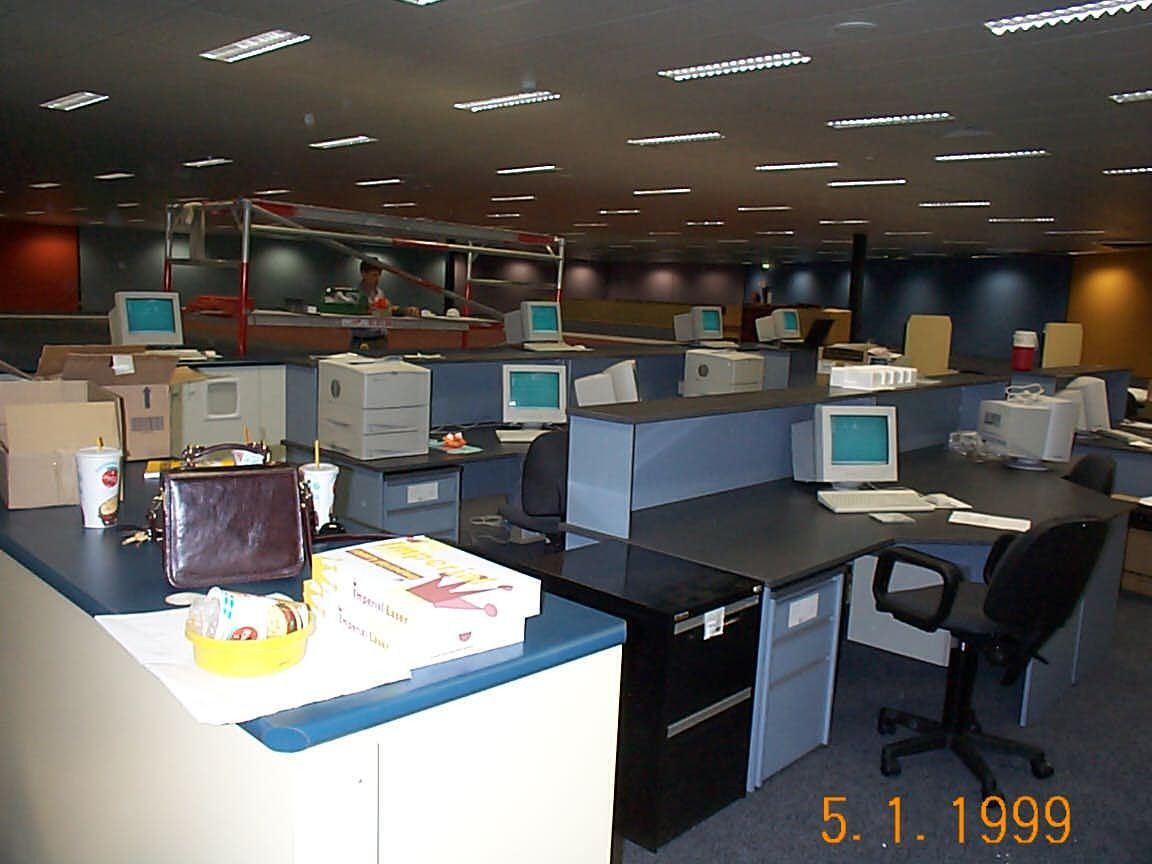 Winbasic's tweet photo. Throwback Tuesday!

Pre Y2K and the era of the CRT &amp; tower...

#CyberVan #OnsiteIT #ITSupport #ManagedIT #CyberSecurity #BrisbaneBusiness #TechOnTheMove #ClientFirst #NoTickets #Winbasic #Winbasic30years https://t.co/PObYrO4nCD