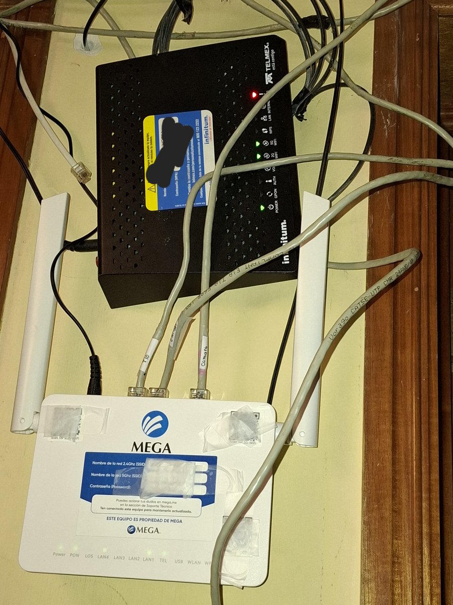 memcalty's tweet photo. Así se solucionan las fallas de telmex después de 5 días sin que te pelen @TELMEXSoluciona @infinitum   gracias @Megacable  me salvaste , eres la neta!! https://t.co/qKK0PqiRNt
