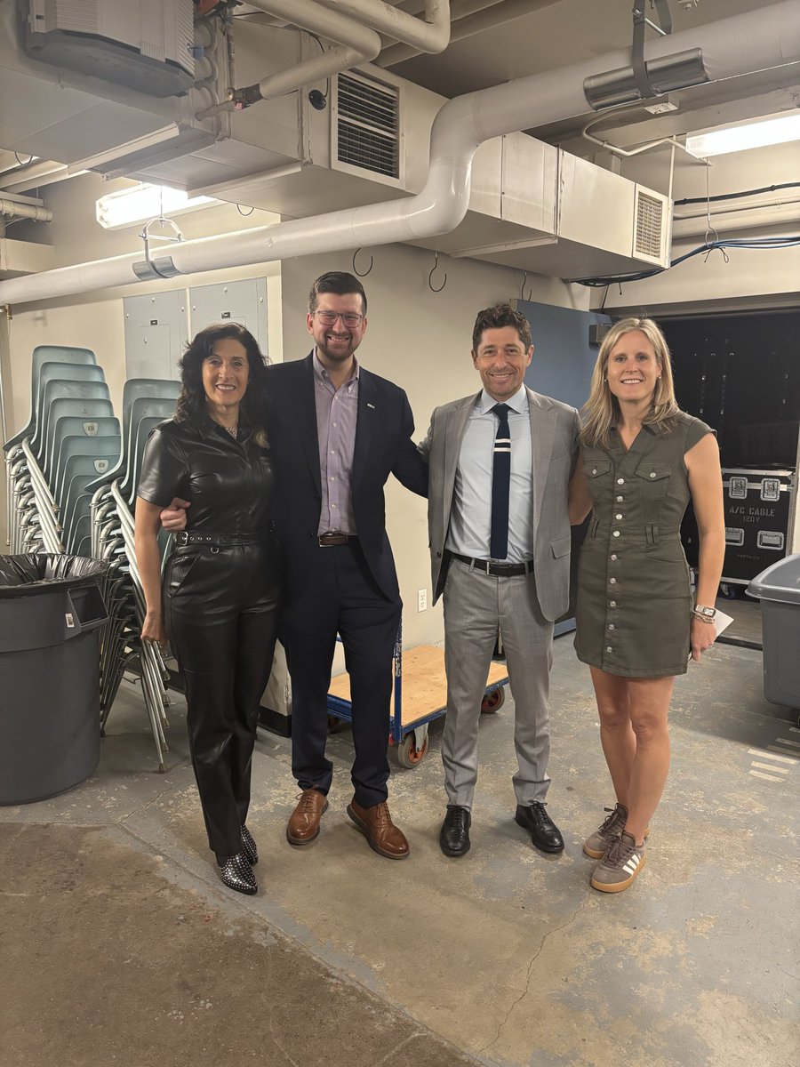MayorFrey's tweet photo. Minneapolis knows a thing or two about music. 

This morning, we kicked off the National Independent Venue Association conference right here in Minneapolis. https://t.co/sOlEoT4DvI