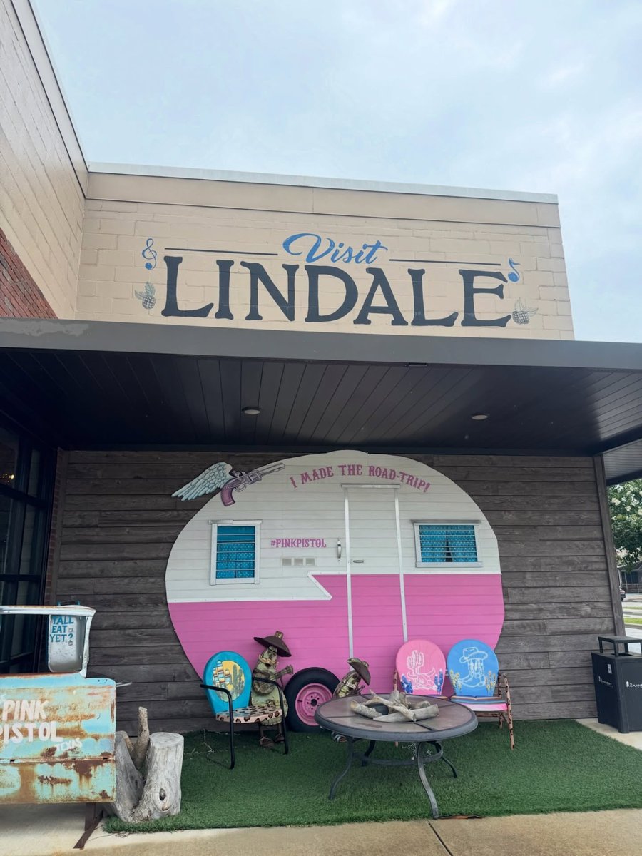 MirandaTalks001's tweet photo. She’s from Texas 🤠🪩 https://t.co/xFpcaZbGLu