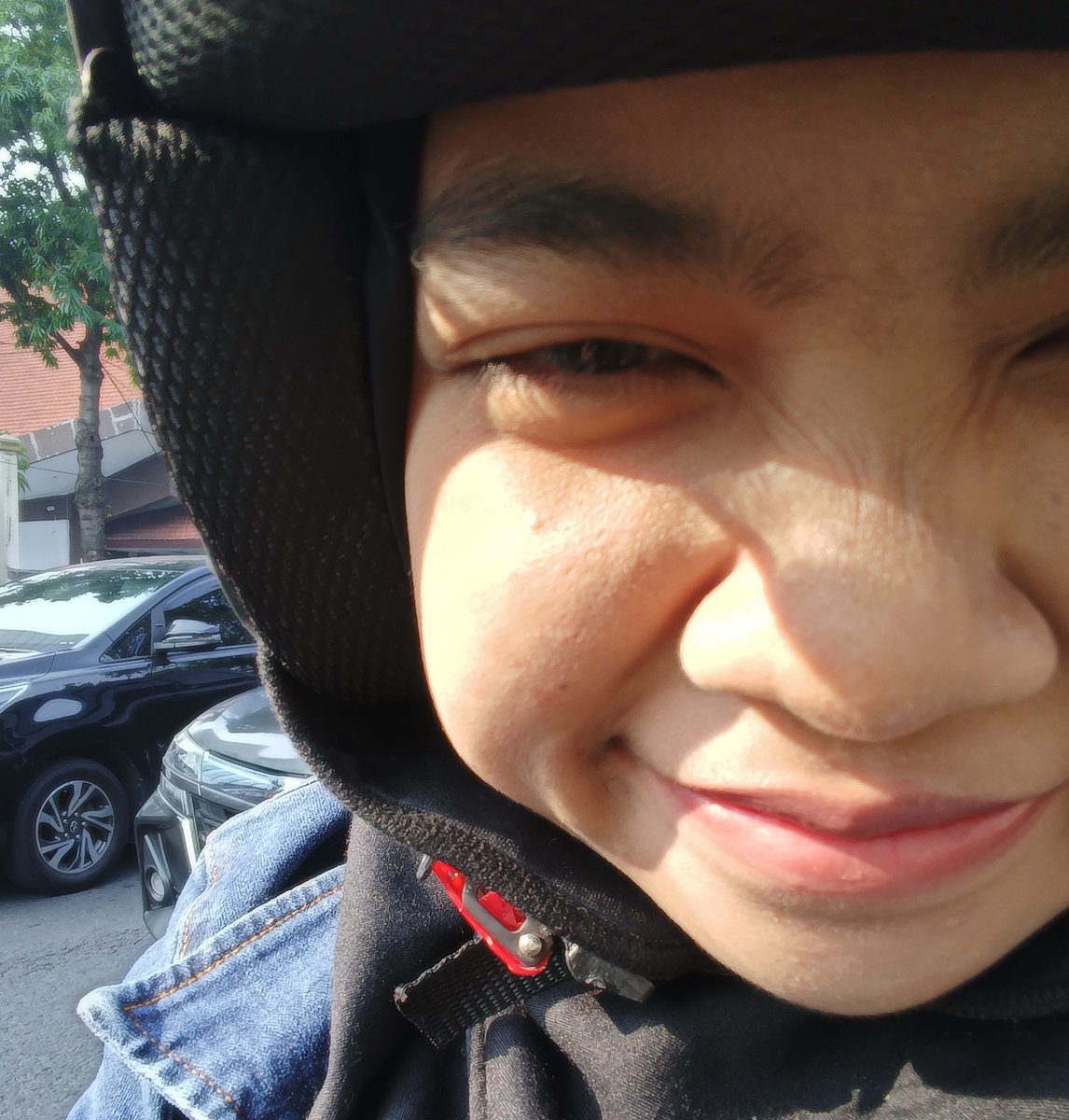 lavendriea's tweet photo. normal day at surabaya alias PUANASSSS https://t.co/RkyefG0kij