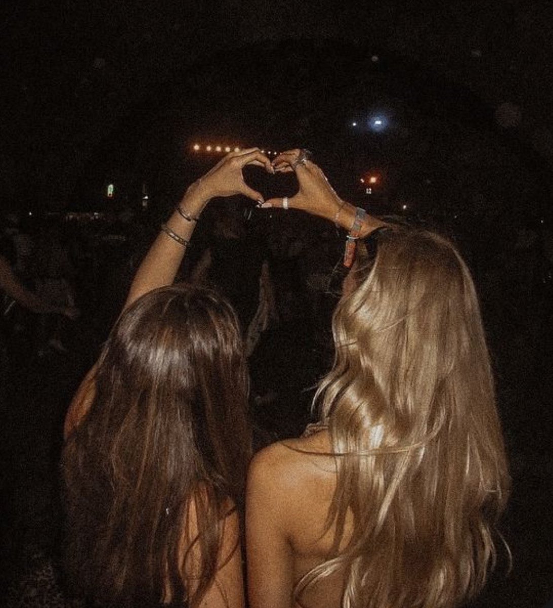 pixelpxrfect's tweet photo. -

                                  happy best friends day 
                                    to the best of friends 
                                @urfad3d @yvanillefaery https://t.co/jGF8cE9guc