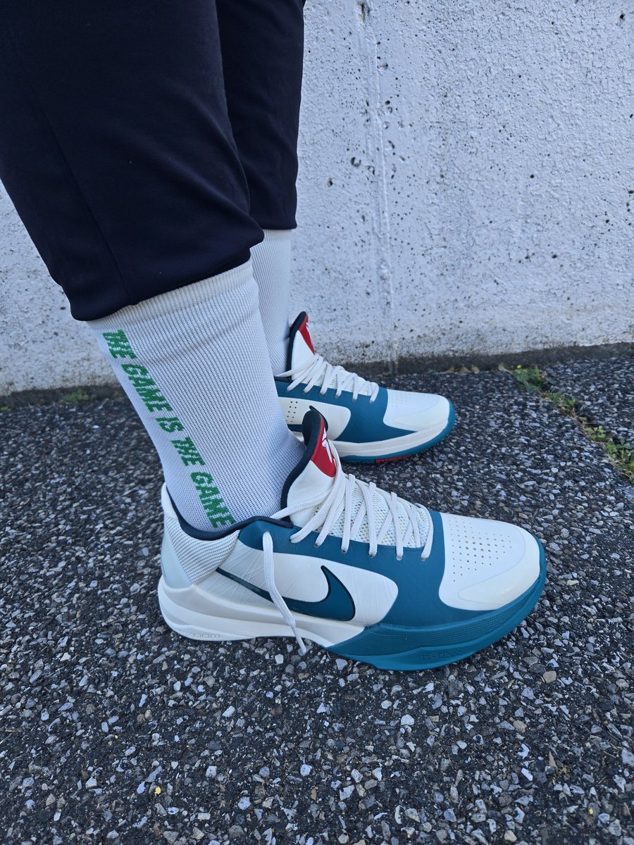 trudyspeaks's tweet photo. 👟: Kobe Protro 5 x Caitlin Clark 'Scrabble' PE 
🧦: Sockjig 'The Game is the Game
.
#kobe #nike #sockjig #thegameisthegame #CaitlinClarke #kobe5 #scrabble #kotd #unds #Unboxedapp https://t.co/UfiJmg7LWm