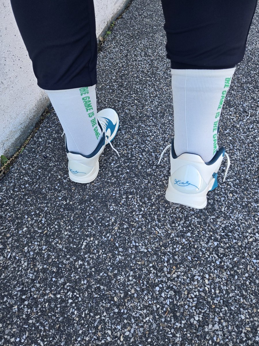 trudyspeaks's tweet photo. 👟: Kobe Protro 5 x Caitlin Clark 'Scrabble' PE 
🧦: Sockjig 'The Game is the Game
.
#kobe #nike #sockjig #thegameisthegame #CaitlinClarke #kobe5 #scrabble #kotd #unds #Unboxedapp https://t.co/UfiJmg7LWm