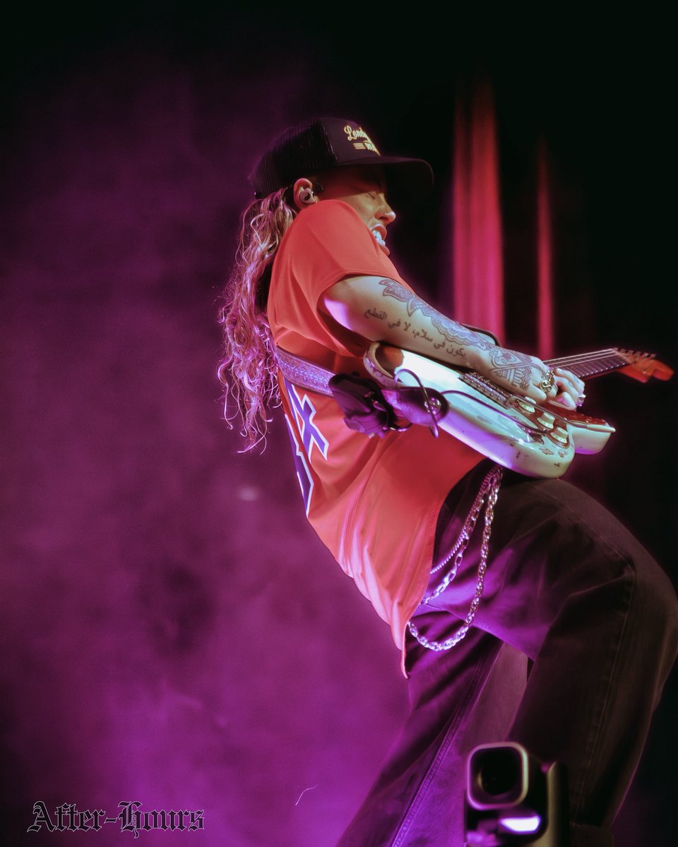 AfterHours_Mag_'s tweet photo. [CONCERT RECAP] @TASHSULTANAA Spends a Psychedelic Night with Boston Fans During Their ‘North American Tour 2026’ 

📸/✍️: @dy4ni_ 

{CREDIT PHOTOGRAPHER WHEN SHARING}

#tashsultana #concert #photography #review #music 

@TashSultanaExp https://t.co/jHw3PoudjF