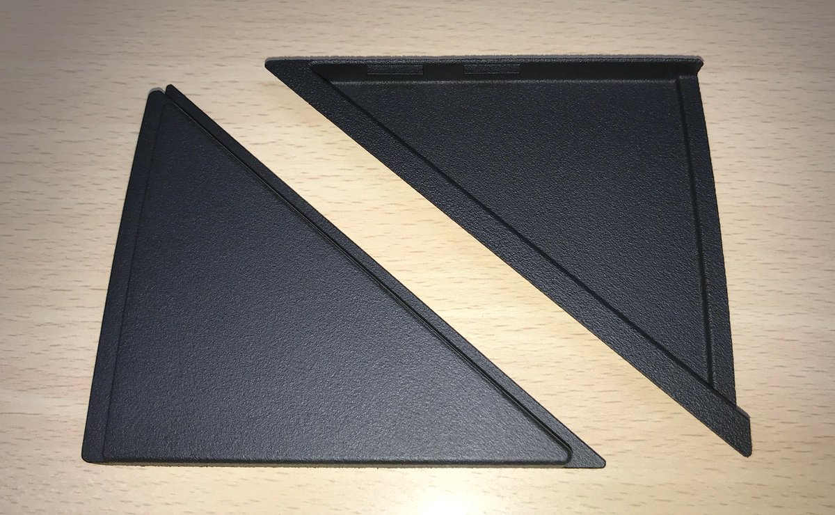 Minopulse's tweet photo. R30スカイライン 4ドア用バックミラー内張りカバーの試作品ができました。
2ドアと違い、4ドアは防水ゴムは無くはめ込むだけなので、お安く提供できるようにしたいと思っております。 https://t.co/yKDZbwFTkW