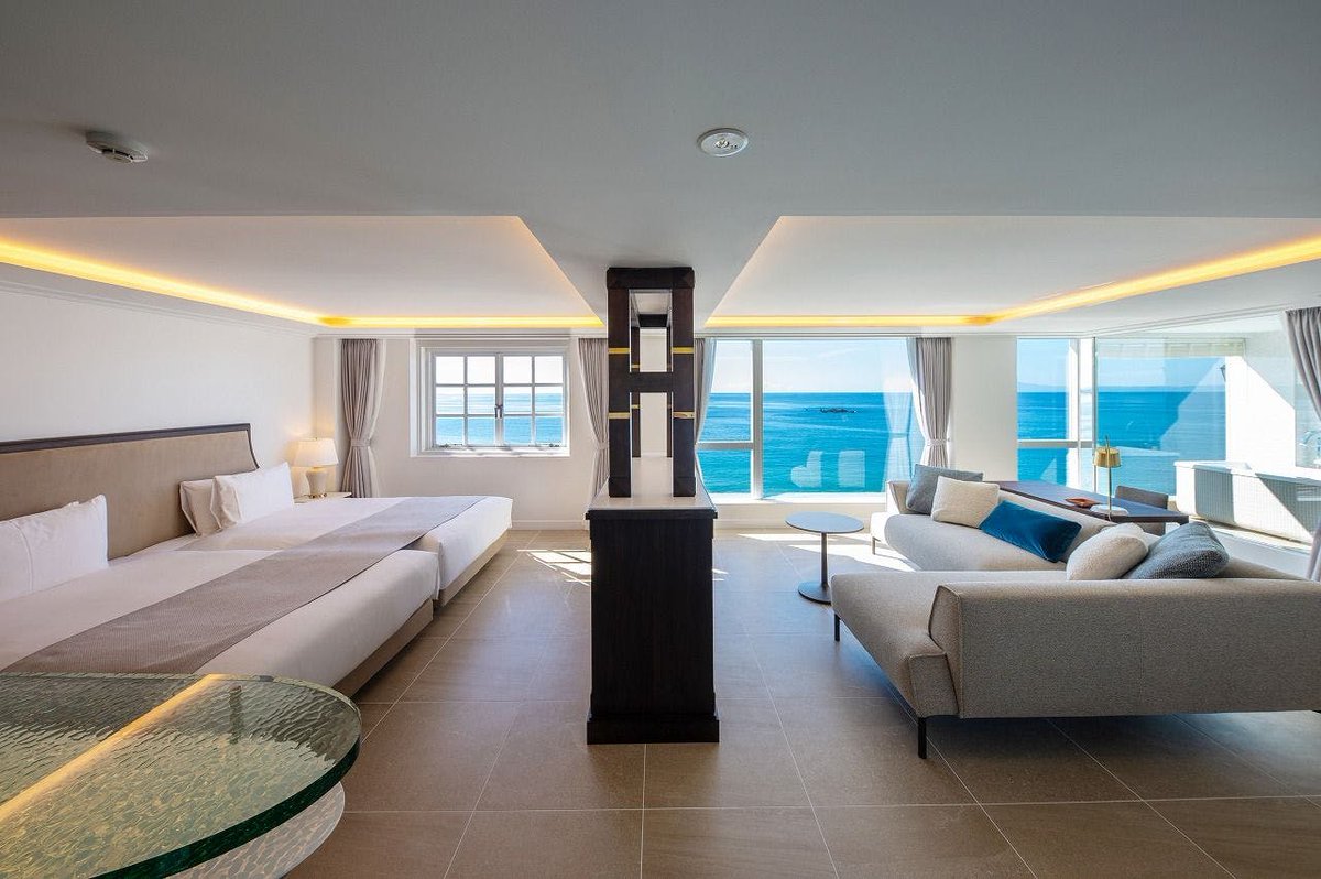 ikyu_com's tweet photo. ＼全国のクーポン・ポイントアップキャンペーン✨／
全国の宿泊施設にお得に泊まれるキャンペーン開催中！
是非この機会に宿のご予約を。

【PICK UP AREA🏨】
📍岩手県花巻市：游泉　志だて
https://t.co/algYH3VrLx
📍神奈川県横須賀市：葉山ホテル音羽ノ森
https://t.co/HrQusWoNwP
📍静岡県東伊豆町：伊豆リトリート 熱川粋光 by 温故知新
https://t.co/2zTcnuSBSy
📍長野県茅野市：ホテル　ドゥ　ラルパージュ
https://t.co/JnWAj4dM6y
📍長野県立科町：SANU 2nd Home 白樺湖1st
https://t.co/fTkTtlGVWx
📍福井県福井市：waku terrace
https://t.co/VwV0JHqYl7
📍三重県多気町：HACIENDA VISON HOTEL（ハシェンダ ヴィソン ホテル）
https://t.co/Xu8PQzVFVm
📍京都府京丹後市：間人温泉　炭平
https://t.co/IwANq77zyG
📍奈良県奈良市：ふふ 奈良
https://t.co/aWHNVDHGwx
📍大分県竹田市：フリューゲル久住
https://t.co/IvTpGyoZ26
📍鹿児島県霧島市：忘れの里　雅叙苑
https://t.co/a6gUxBt8JM

---------------------------------------------------
【上記エリア】
✔️ポイントアップ　
※予算が無くなり次第終了
✔️対象宿泊期間：2026年6月9日～2026年9月30日チェックアウト　
✔️対象サービス：国内宿泊

※注意事項※
以下に該当する予約は企画の対象外になります。
・対象事業者でない宿泊施設へのご宿泊
・旅行期間の一部に、本事業の対象外期間が含まれているご予約
---------------------------------------------------

※一休.comでの予約可否に関わらず紹介しております。在庫状況によっては予約いただけない場合がございますのでご了承ください。