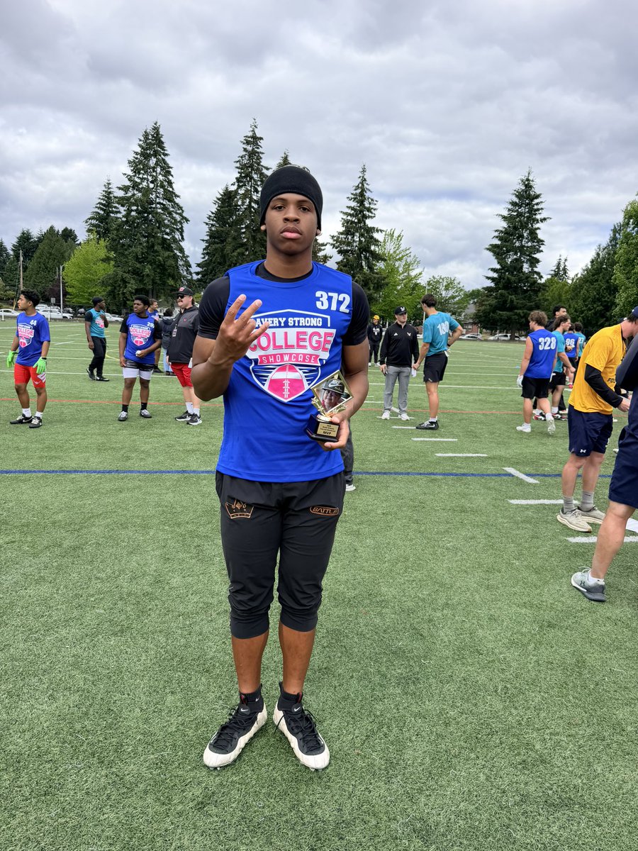 RegJones20's tweet photo. Our MVPs from the two largest College Mega Camps in the Northwest.

~~ SATURDAY- @THENWSHOWCASE ~~
OL MVP - @Xavier__Berry (2029)
DB MVP - @DashJones2_  (2030)

~~ SUNDAY - @AveryShowcases ~~
LB MVP - @KaicenCarter13 (2028)
DB MVP - @PrestonLagat_ (2027)
DB MVP - @Marquistovia1 (2029)
DL MVP - @OfaTaufalele (2028)
DL MVP - @Aedyn_Havili  (2028)

#ThisIsHEIR 👑 // #BowDown 👑 // #CrownsUp 👑 // #HeirFootball 👑  //#HeirBoyz ���👑 //
