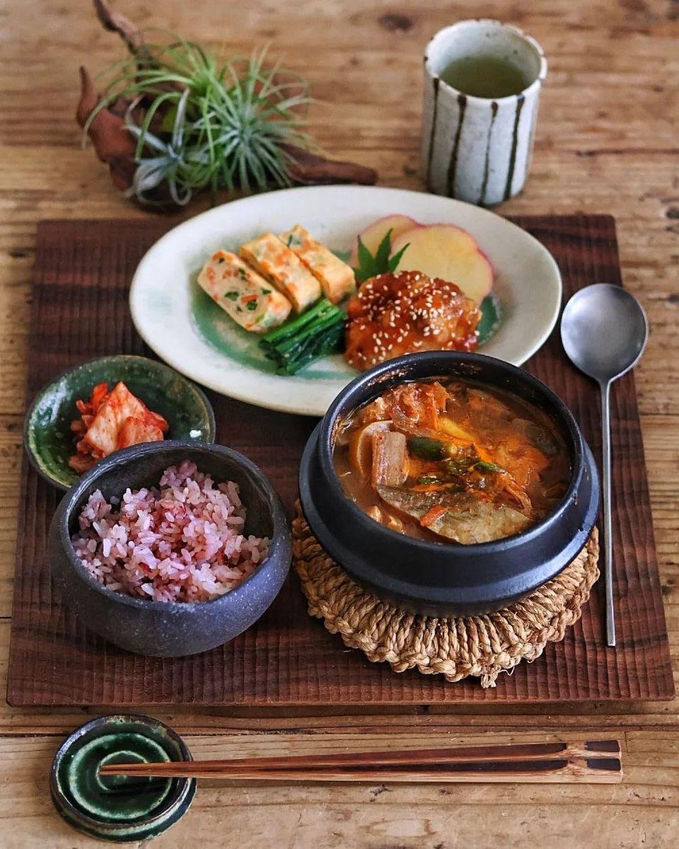 Johuaani's tweet photo. 毎日の朝ごはんは毎回違います〜 https://t.co/rgzts5xs3m