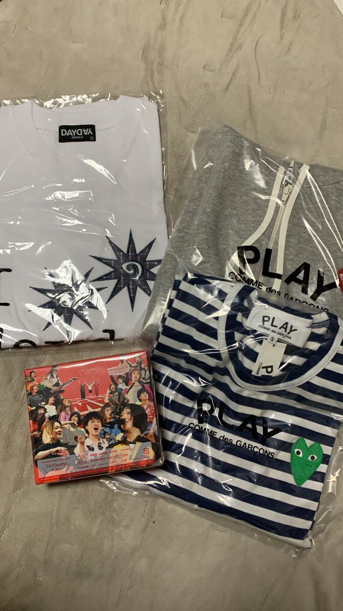 sou0____0chan's tweet photo. この間買い物でゲットしてきた🛍
服も音楽も好きで好きで買い物とか行くと
近くのタワレコ寄りがちやし
服とか一生見てられる🤤 https://t.co/fmBrw9sO5a