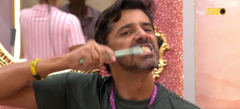 eleltxt's tweet photo. @Namariabbb exatamente! alem disso ... ficava assim depois de discutir com a ana, dizia que machismo não existia "do jeito que ela fava" pior tipo oficial https://t.co/KRvVH7x0ov