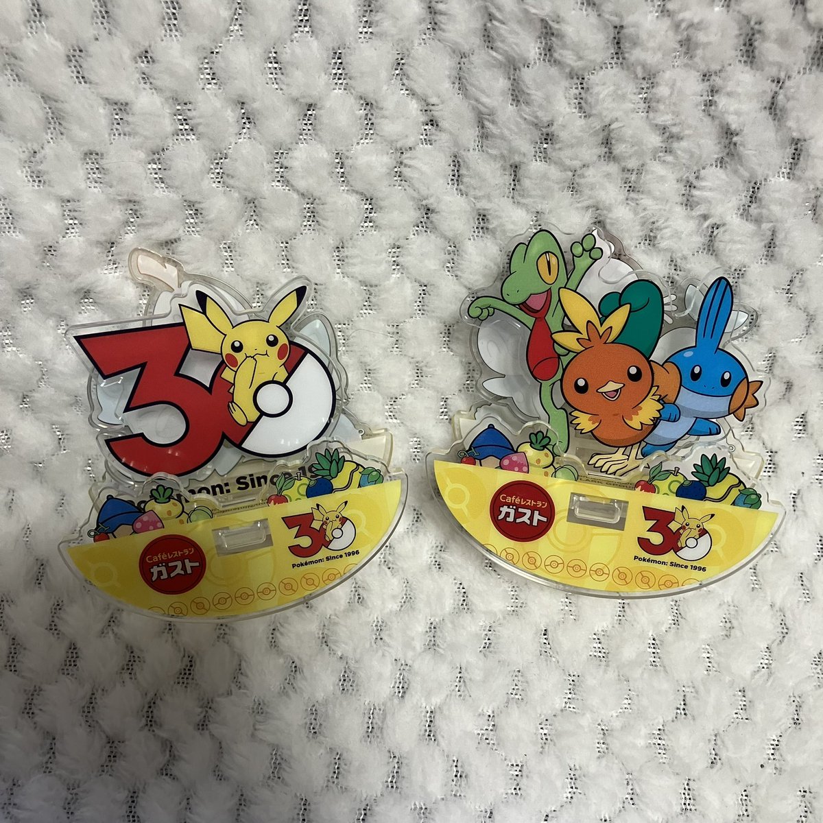 mutsupiyo7272's tweet photo. 先週末、コラボアクスタ受け取ってきた🥰

息子が欲しかったホゲがでて良かった❤️

デザイン可愛いし、これは良いオマケ✨ https://t.co/nFpE1n76oI