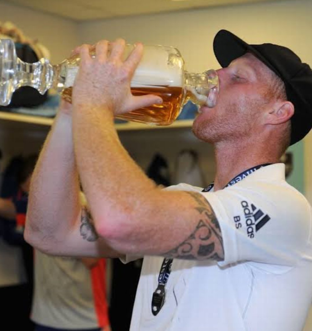 TATUPREM5555's tweet photo. ये भाई साहब इंग्लैंड के कप्तान BEN STOKES है 

कल प्रैक्टिस मैच से पहले दारू पी रहे थे बार में बैठकर इन के साथ एक ओर खिलाड़ी था 

उस NIGHT CLUB में झगड़ा हो गया,

बेन स्टॉकस और तेज गेंदबाज एक्टिंगसन दोनों ही उस बीयर बार में इंजॉय कर रही थे 

ECB इंग्लैंड क्रिकेट बोर्ड का बड़ा डिसीजन लेने जा रहा है शायद बेन स्टॉक का कप्तानी जा सकता है