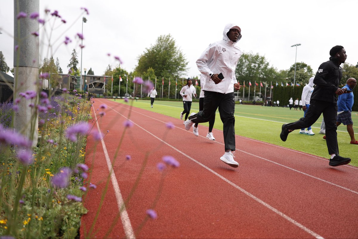 aggietfxc's tweet photo. Back in TrackTown 📍

#GigEm // #AggieTF https://t.co/te8KxcX5I5