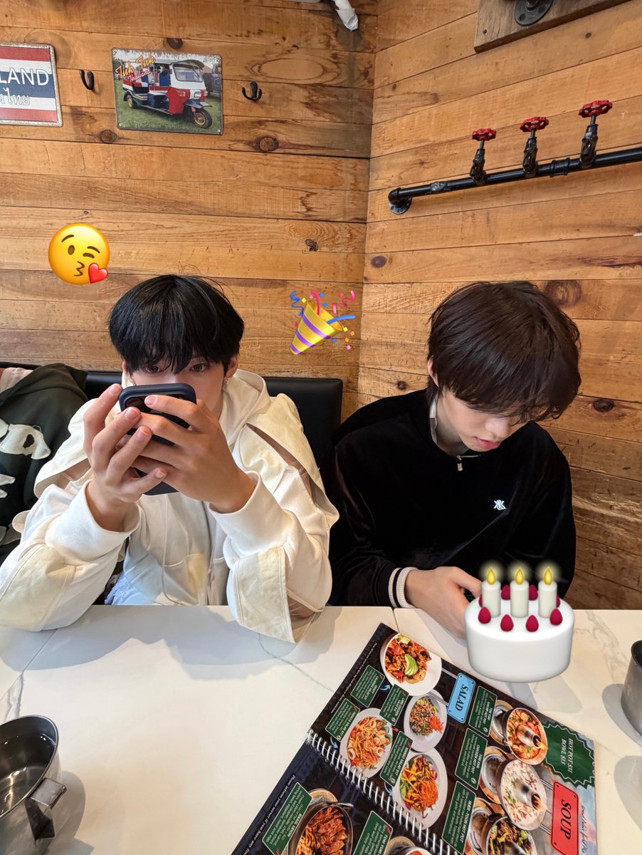 haorimi's tweet photo. like literally the way half of the photos that jiho posted together with kamden have brian watermarked 😂 https://t.co/af9xTFQuq3