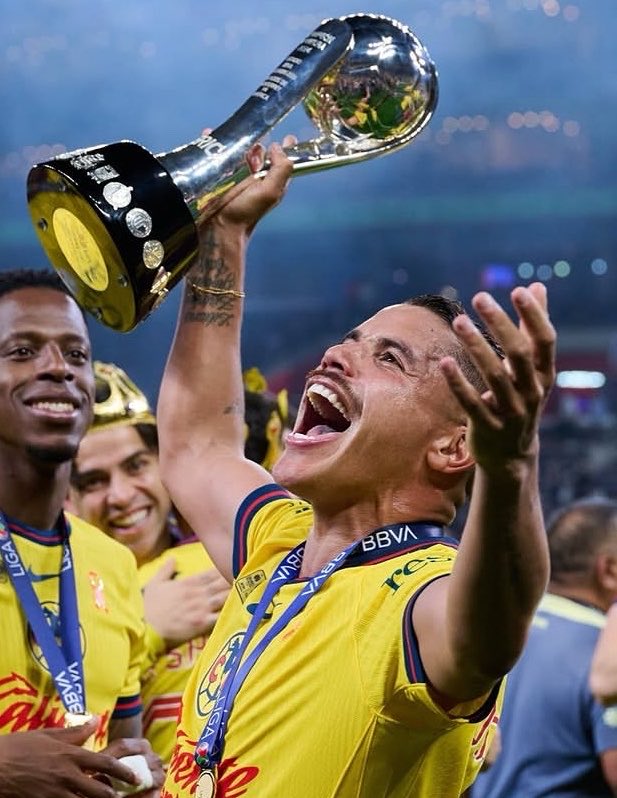 renacova's tweet photo. 🚨 OFICIAL 🚨 

Jonathan Dos Santos deja al Club América.

Gracias por tu calidad, por tu entrega, y por nunca guardarte nada. Quedas en la historia de este club 🏆🏆🏆 🦅 https://t.co/u3m7lbnPbo