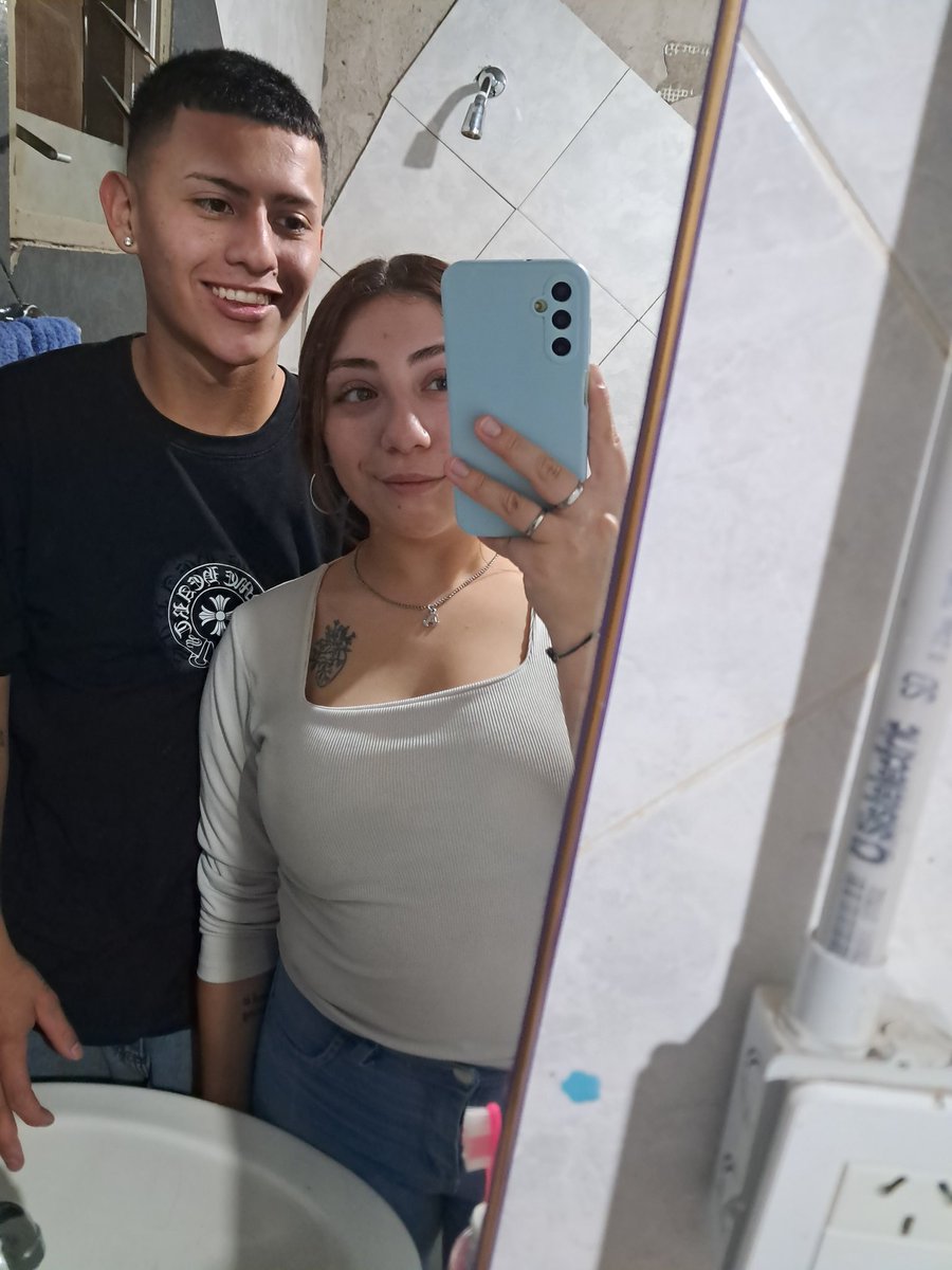 Acotal444's tweet photo. Gracias por hacer cada cumpleaños un dia especial, gracias por ser la mujer que sos, por no soltarme la mano y muchas veces sacarme adelante me llenas de felicidad  y orgullo ver todo lo que haces por mi te amo infinitamente mi lucia gracias por tanto mi gran mujer👫❤️ https://t.co/djxSzFSACO