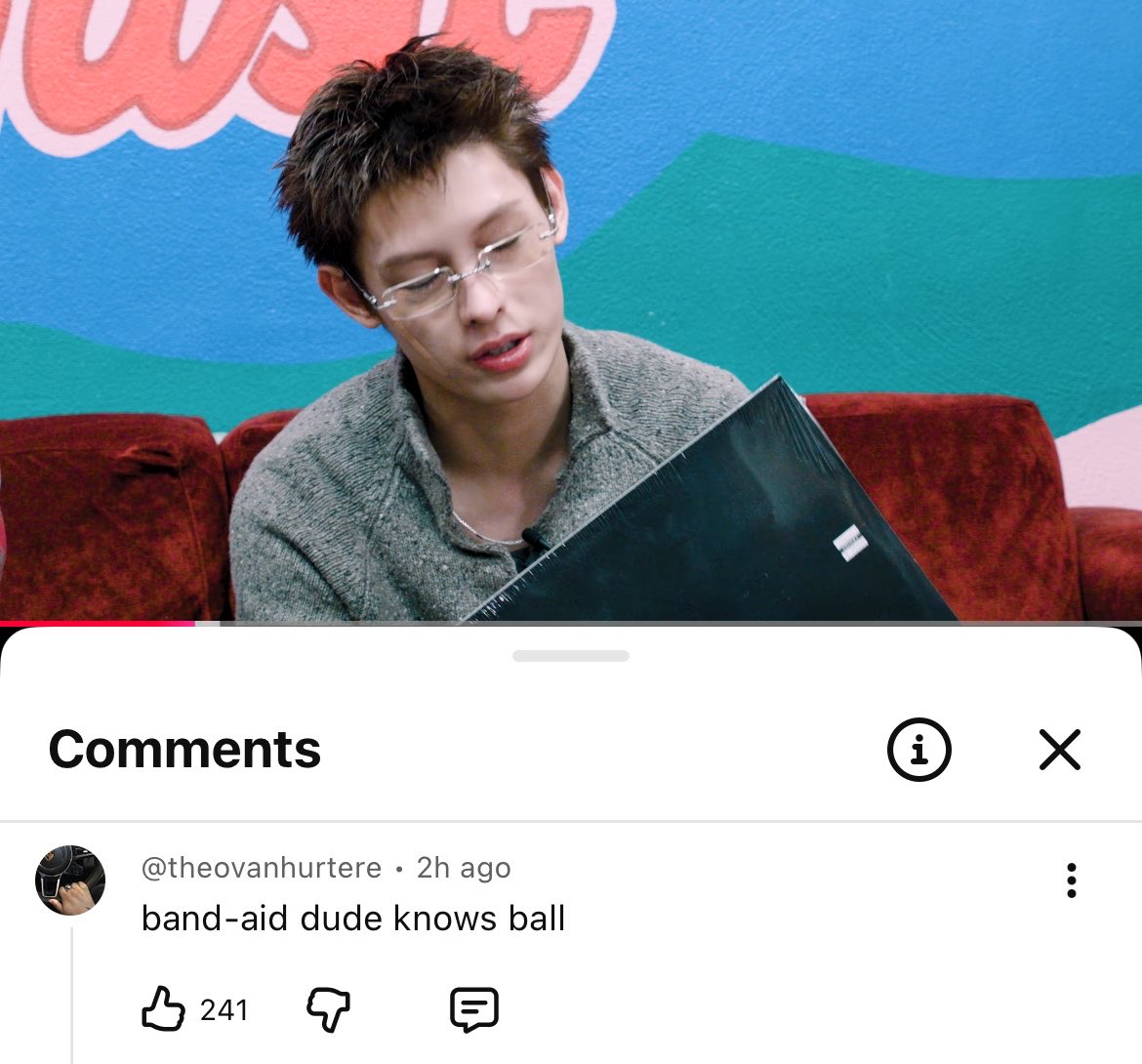 zhaoyufinesheyt's tweet photo. “band-aid dude knows ball” lmao this comment 🤣🤣 https://t.co/jMZJfBXtPO