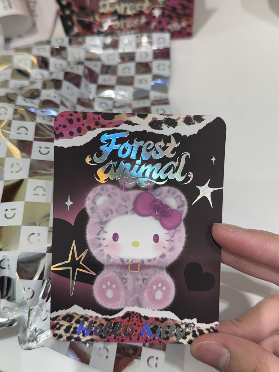 bunicotine's tweet photo. wts want to sell cinnamoroll &amp; hello kitty forest animal 
price 240k/each
foil sealed, card &amp; box lengkap 
bisa co via 🍊
avail negtip ✅ https://t.co/vo2oVhx8cV