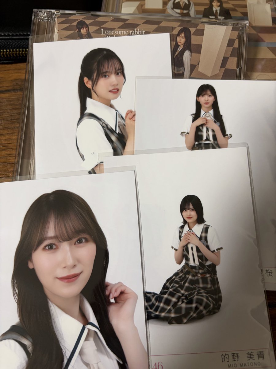 future7's tweet photo. Rakuten ก็มาส่งแล้ว!! ระเร็วว 
เป็นไปได้เหรอ 4 แผ่น ฉันเปิดได้แบบนี้ กริสสสสสส ~>$%<~!!}}]\$*<<>€££*%,< ได้ฮารุ มิโอะ เนะโอะ เรน้า 😱😱😱😱😱😱😱😭😭😭😭😭 https://t.co/5fhxoaSIPc