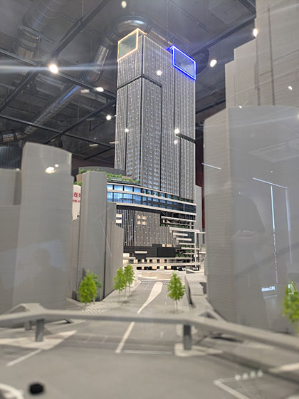 kanko_shinjuku's tweet photo. 【🏙️Shinjuku Future Gallery✨】
明日6/10(水)オープン！#新宿駅 西口地区開発計画の情報発信施設📡
https://t.co/M4oz4zoO76
#VR で工事現場に行ける!? #小田急線 運転シミュレーター🚃、カフェでひと休みも☕
6/13(土)には親子で楽しめるイベントの開催も😉
@shinjuku_fg
#新宿 #もころんもいるよ https://t.co/xM4M7qfmvQ