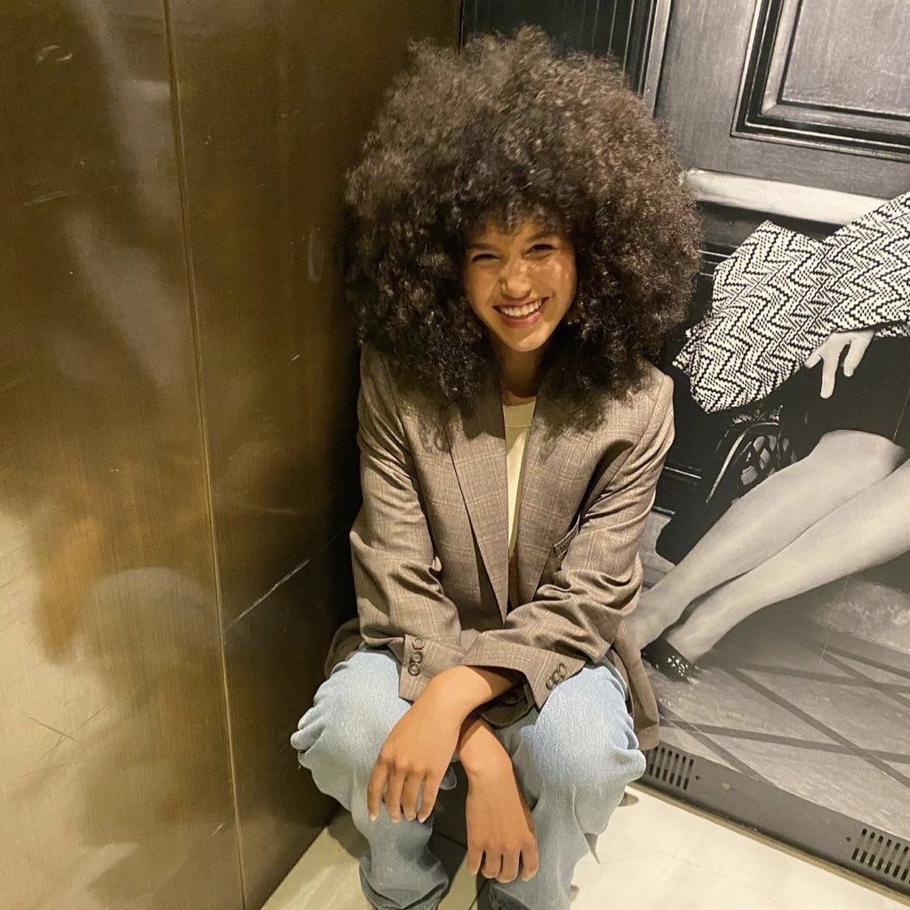 rinasdiarry's tweet photo. 𝐚𝐜𝐫𝐨𝐬𝐬 𝐭𝐡𝐞 𝐟𝐞𝐧𝐜𝐞 — a rina au #hsmtmts 

gina spent years trying to make her relationship with ej work.

ricky spent those years watching the girl for someone who never deserved her.

now she’s single, and suddenly pretending everything is fine isn’t so easy anymore. https://t.co/9LNM6d9IRt