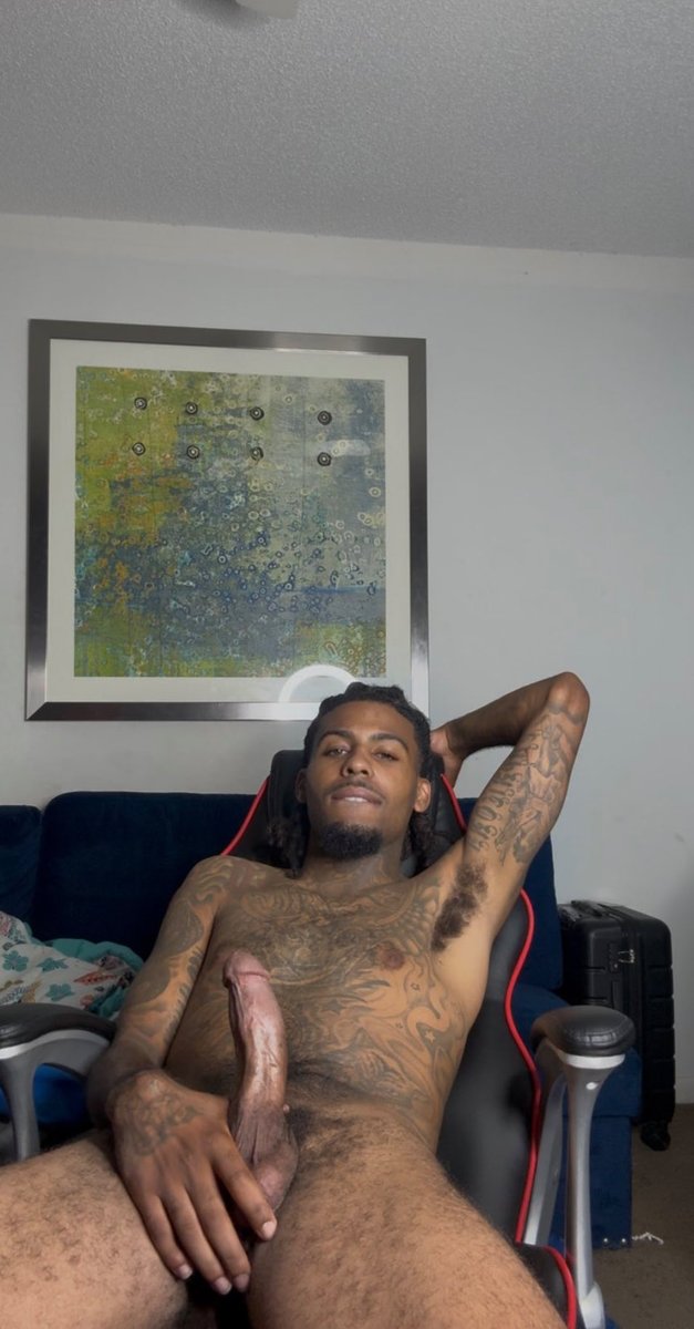 Youkbowthe's tweet photo. thick meat Maury 🍆💦 https://t.co/hRb2wyjpL2