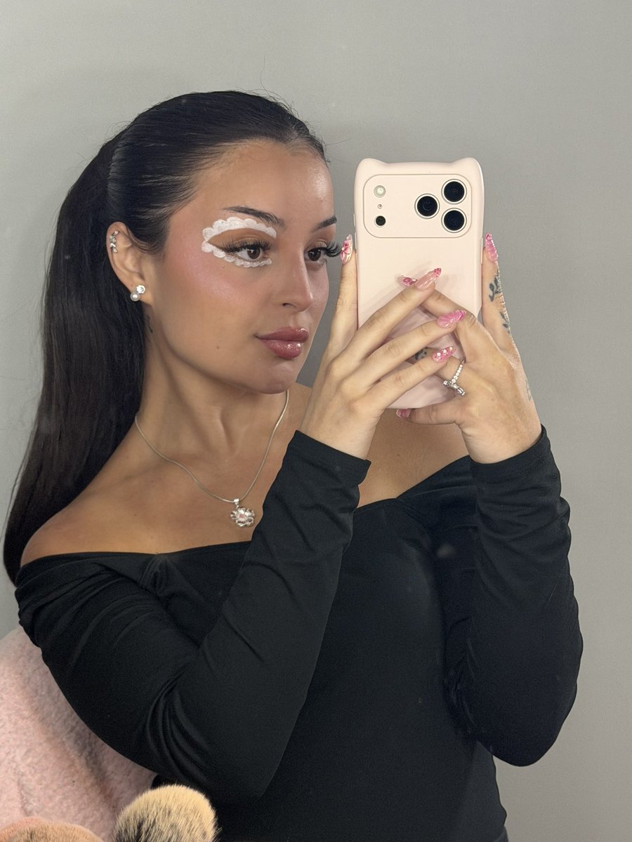 meg ꕤ tweet media